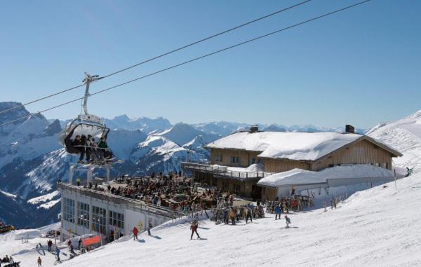 Hotel Oxa Hittisau Exterior photo